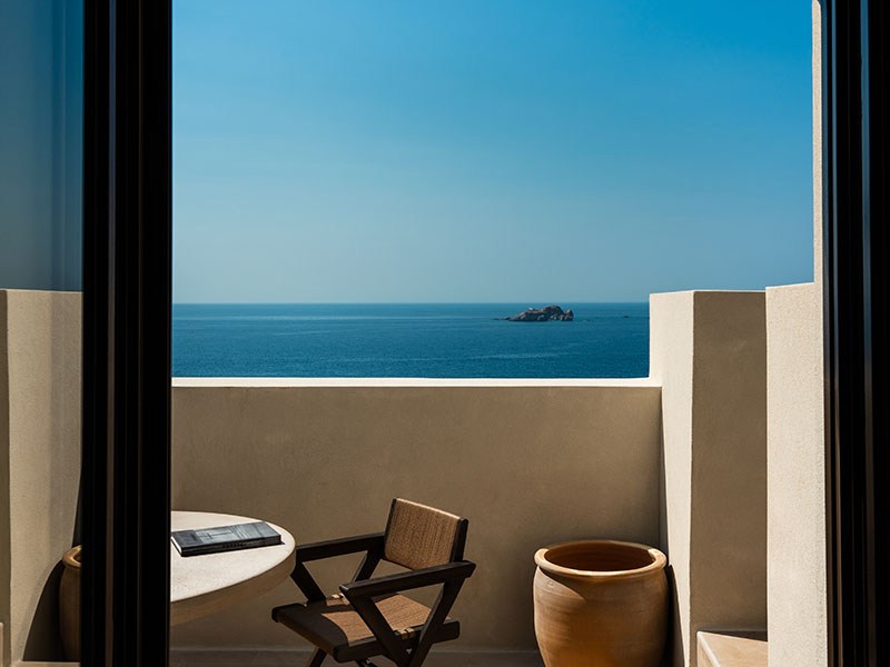 Luura Paros